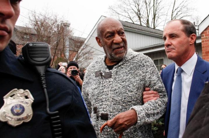 Cosby se presenta ante justicia de Estados Unidos tras ser procesado por agresión sexual