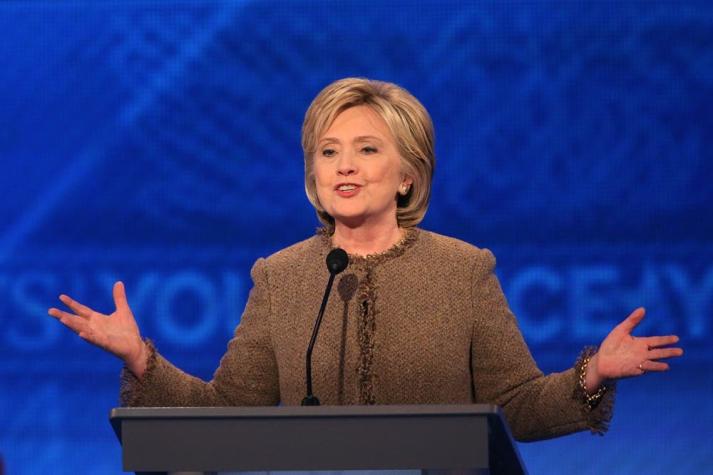 Hillary Clinton llama a electores a terminar su "shopping" optando por ella