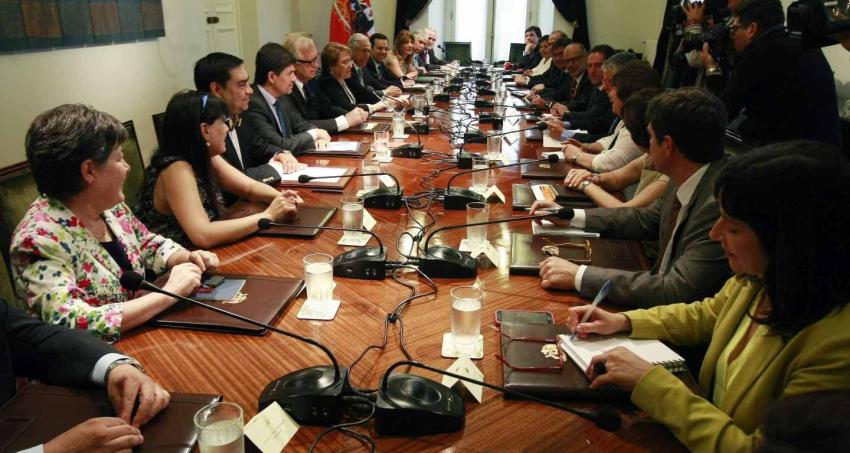 Bachelet encabeza consejo de gabinete para coordinar agenda legislativa