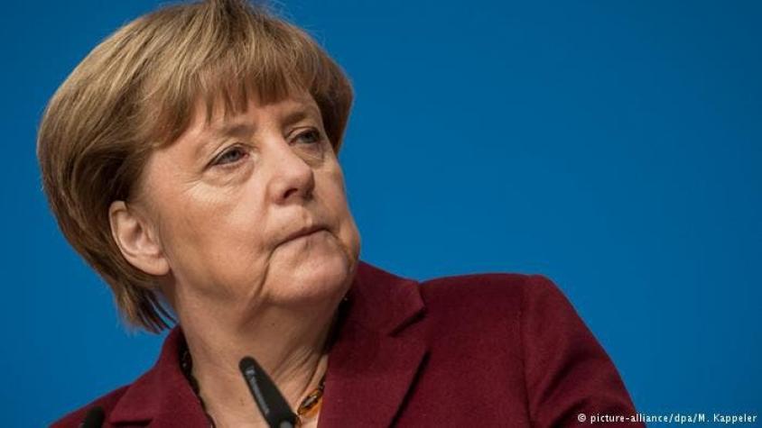 Angela Merkel pide “mano dura” contra agresores de Nochevieja