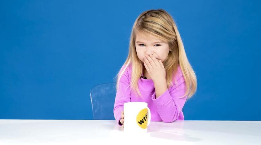 [VIDEO] Estas son las reacciones de los niños al probar por primera vez el café