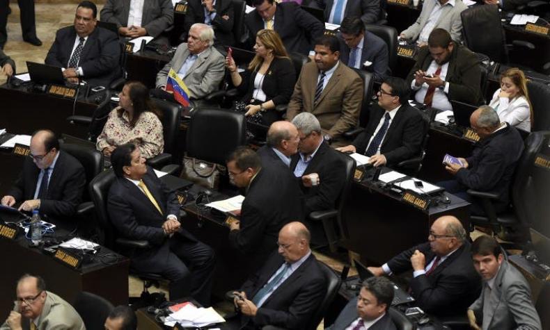 Chavismo amenaza con cesar entrega de recursos a parlamento venezolano