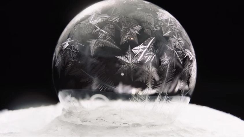 [VIDEO] Esto pasa cuando se congela una burbuja a -15 grados C°