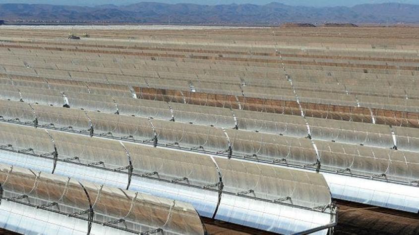 ¿Es una buena idea poner paneles solares en el desierto del Sahara?