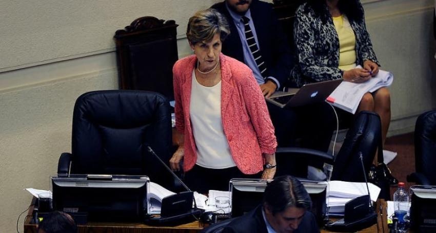 Senadora Allende dice que no está disponible para anular Ley de Pesca