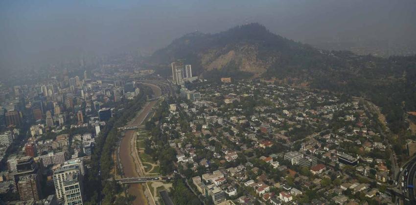 Redes Asistenciales detalla operativo especial de salud por nube de humo en Santiago