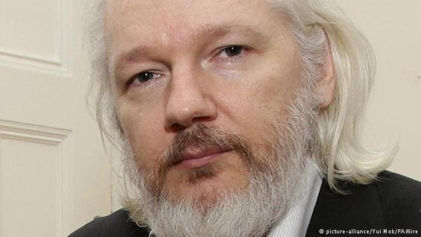 Presidente de Ecuador: "Autoridades suecas negaron justicia a Assange"