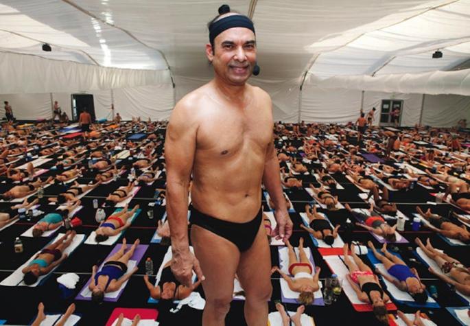 Creador del Bikram Yoga es condenado a pagar millonaria suma por acoso sexual