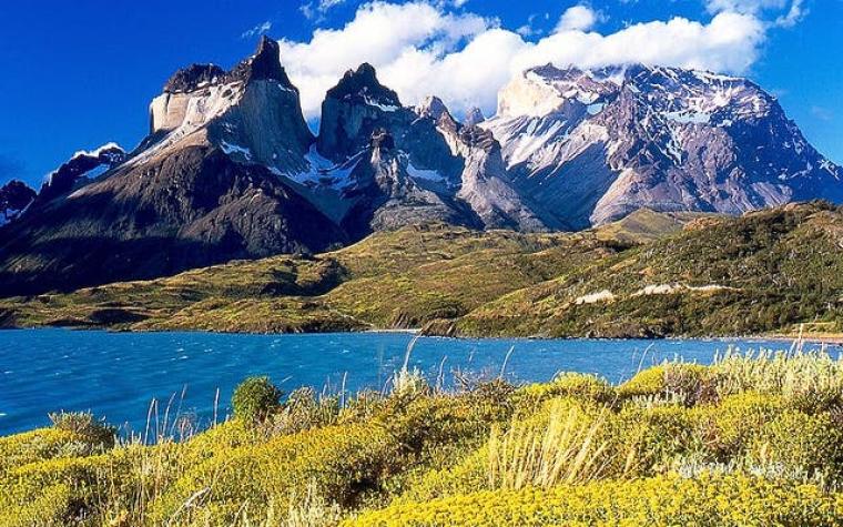 Conaf realiza operativo de rescate para chilena accidentada en el Parque Nacional Torres del Paine