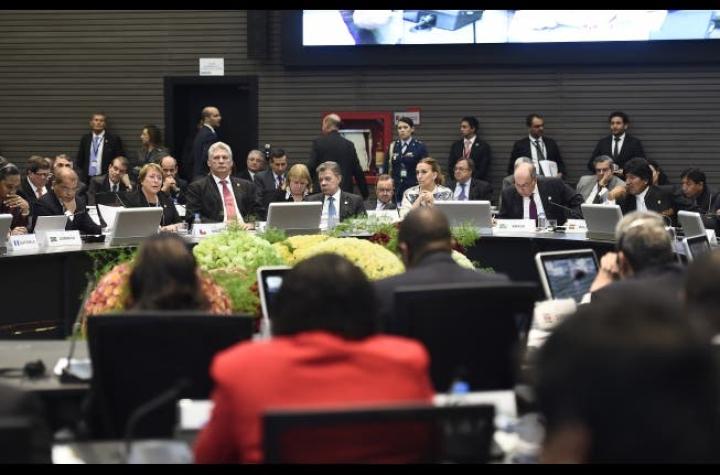 Presidentes de América Latina acuerdan reunión para combatir el virus zika