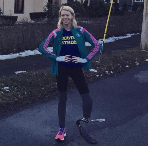 Mujer que perdió una pierna en atentado en Maratón de Boston participará en la competencia