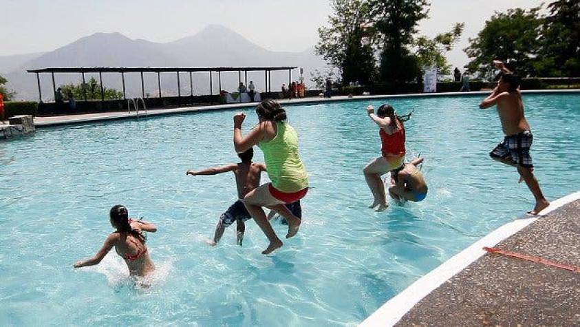 Recomendaciones para evitar que menores se accidenten en las piscinas