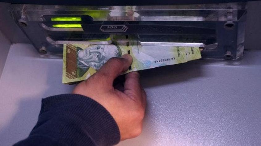 El dólar paralelo venezolano cruza la barrera psicológica de los 1.000 bolívares