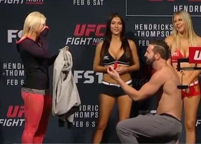 [VIDEO] La inusual propuesta de matrimonio del luchador de UFC Alex Nicholson