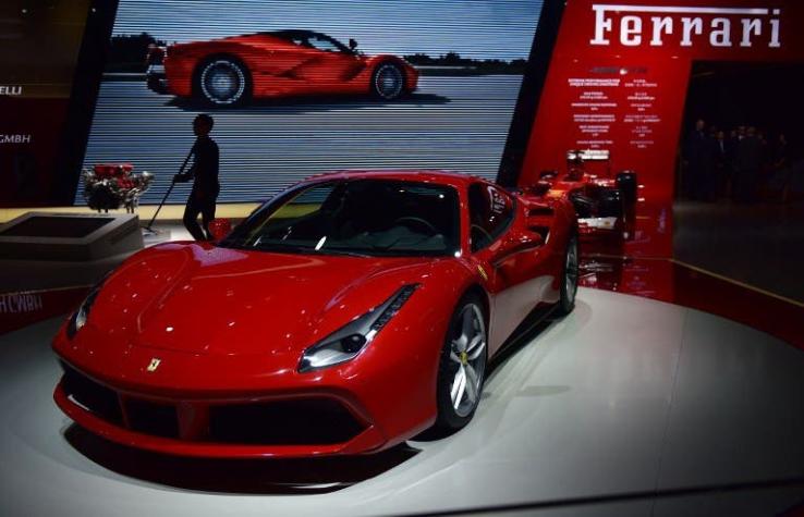Subasta histórica: Ferrari vendido en suma record de 25 mil millones de pesos