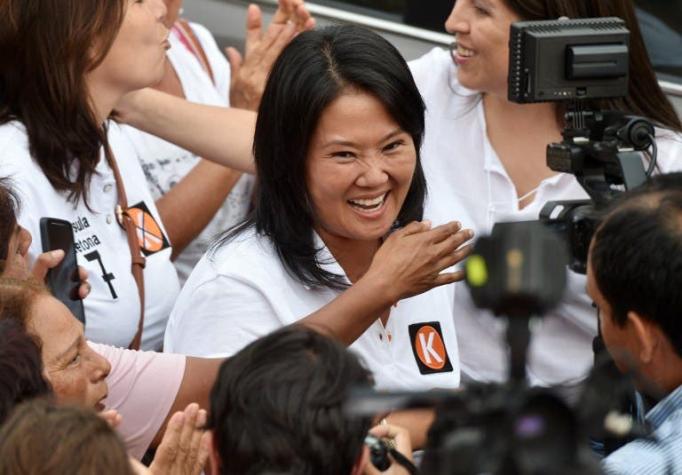 Sondeo prevé que Keiko Fujimori y Julio Guzmán disputarían segunda vuelta en Perú