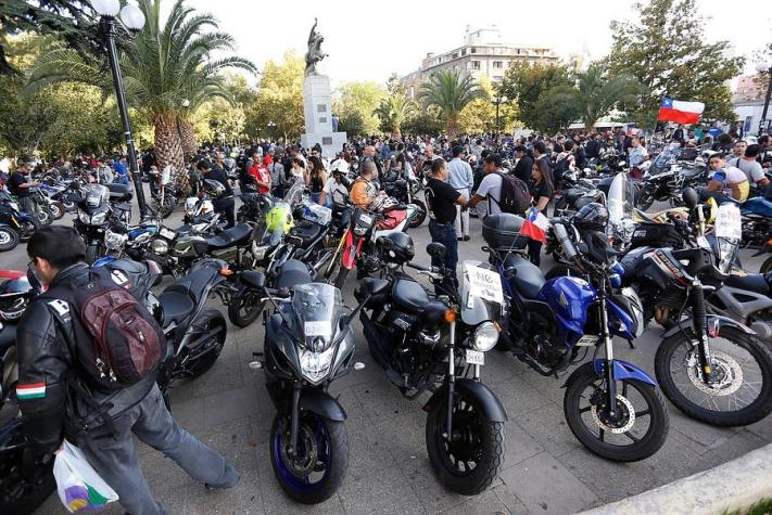 [FOTOS y VIDEO] Motociclistas realizaron masiva caravana en protesta por restricción permanente