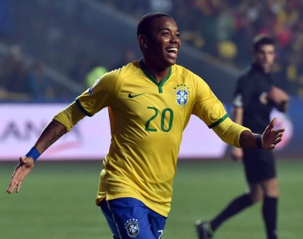 Robinho regresa a Brasil y ficha por rival de Colo Colo en Copa Libertadores