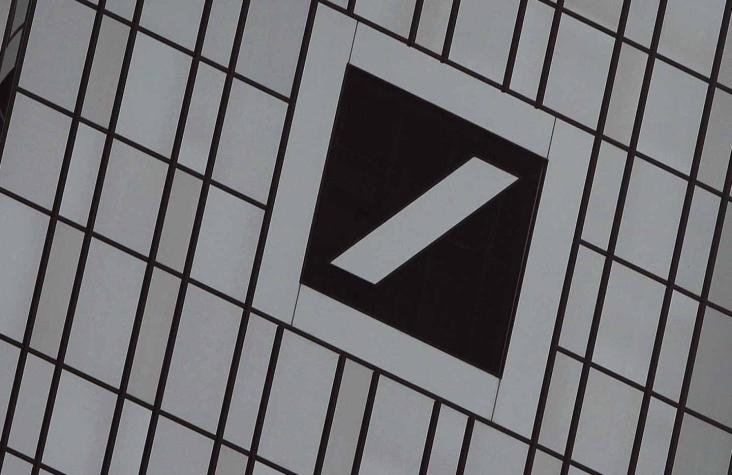 Deutsche Bank sube en bolsa tras anunciar que recomprará US$ 5.430 millones de su deuda senior
