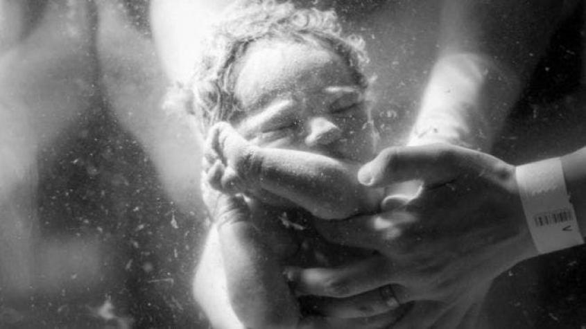 La historia detrás de la "mejor" foto de partos del año