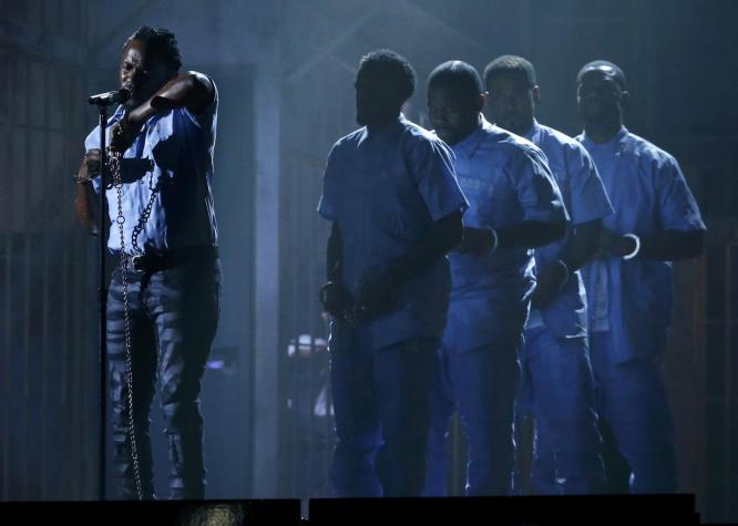 [VIDEO] Kendrick Lamar y la mejor presentación de los Grammy 2016