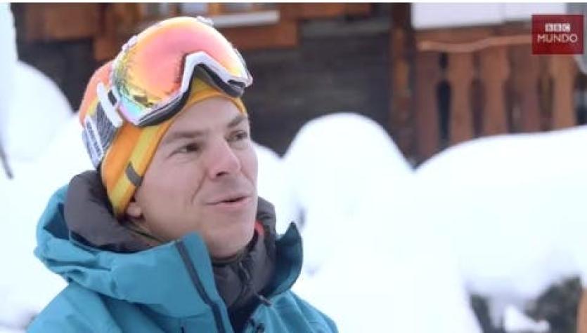 La desesperación del snowboarder Sascha Hamm al quedar atrapado por una avalancha