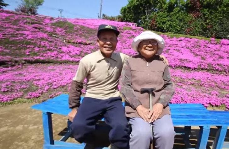 Este hombre gastó más de 20 años en crear un jardín para que su esposa ciega lo pudiera oler