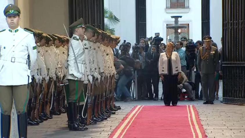 Presidenta Bachelet retoma sus labores en La Moneda tras vacaciones