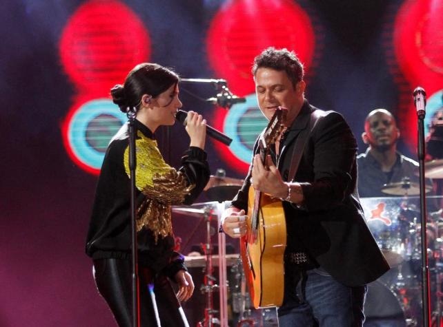 Javiera Mena y su verdad tras cuestionado dueto con Alejandro Sanz: "No ensayamos"