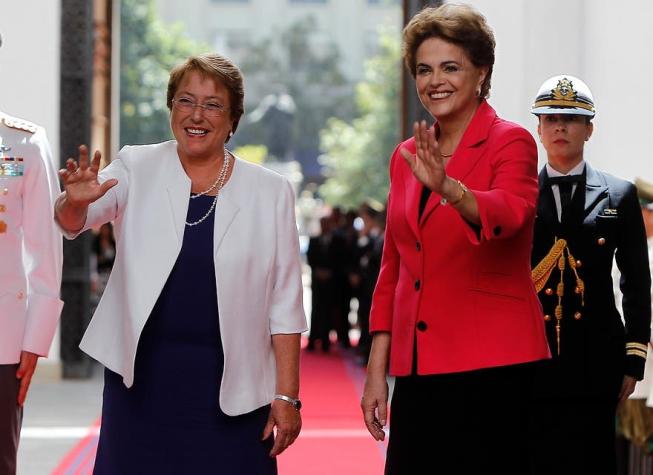 Dilma Rousseff llega a La Moneda e inicia su agenda en Chile