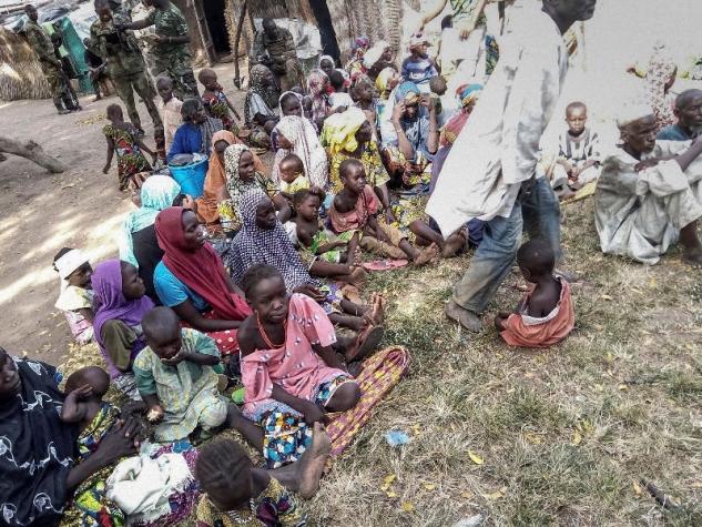 Ejército nigeriano libera a 829 rehenes de Boko Haram