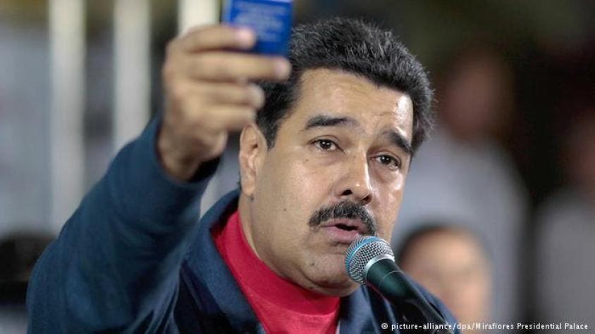 Maduro convoca "censo nacional de chavistas" para entregar "carnet del patriota"
