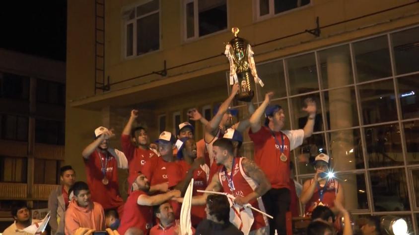 [VIDEO] Así fue el festejo del título de la Liga Nacional de Básquetbol en Valdivia
