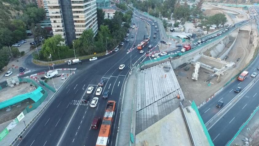 Santiago: Flujo de vehículos es 15% mayor al del lunes por regreso a clases de 800 mil estudiantes