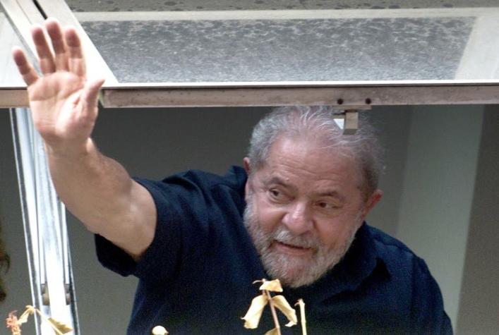 Ex presidente brasileño Lula dice que "no debe nada a nadie" y no teme a la justicia