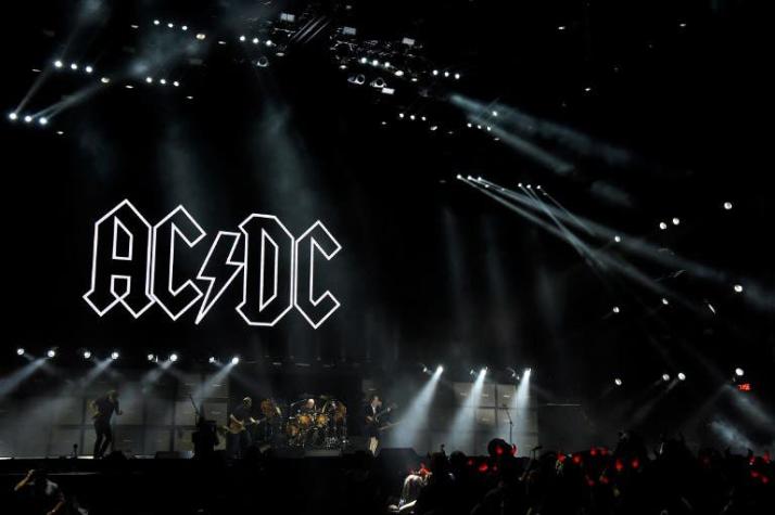 AC/DC posterga gira mundial ante riesgo de que su cantante quede sordo