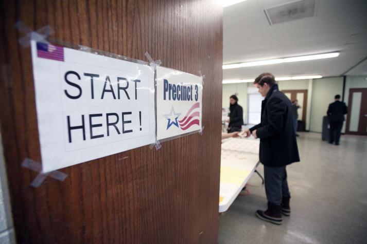Estadounidenses comienzan a votar en primarias en cuatro estados
