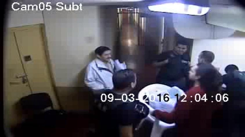 [VIDEO] Registran momento exacto de la agresión al ex agente de la CNI Álvaro Corbalán