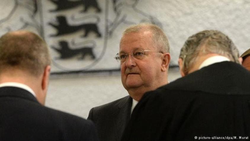 Ex jefe de Porsche es absuelto de cargos de manipulación