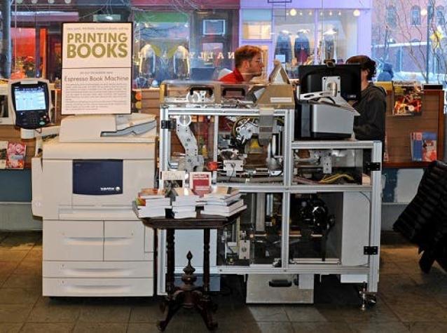 Abre en París primera librería donde el cliente imprime su propio libro