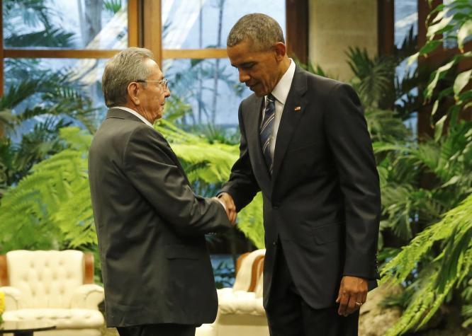 Obama y Castro protagonizan histórica reunión en el Palacio de la Revolución
