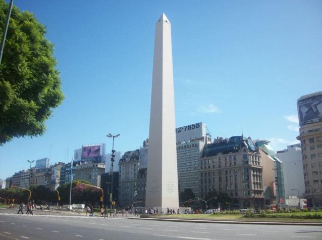 Argentina: evacúan Radio Nacional por hombre con explosivos