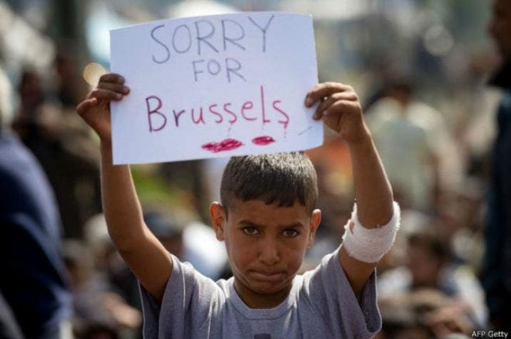 "Rezo por Bruselas": la reacción en el mayor campo de refugiados de Europa ante los ataques