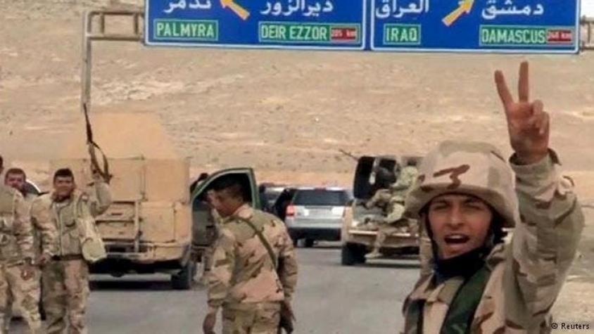 Ejército de Siria combate al EI por el control de Palmira