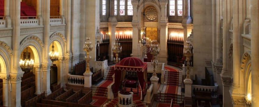 Pánico en sinagoga de Paris: Bromista ingresa disfrazado de yihadista