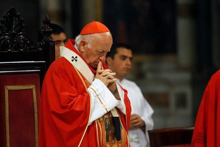 Cardenal Ezzati encabeza Vía Crucis y hace hincapié en solidaridad con inmigrantes