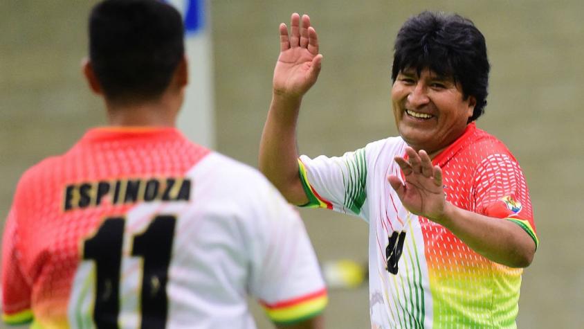 Nuevo presidente de la FIFA jugará con Evo Morales en Bolivia