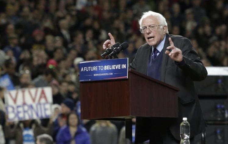 Sanders vence en Washington, Alaska y Hawai y mantiene presión sobre Clinton
