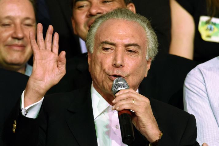 PMDB aprueba por aclamación su salida del gobierno de Dilma Rousseff