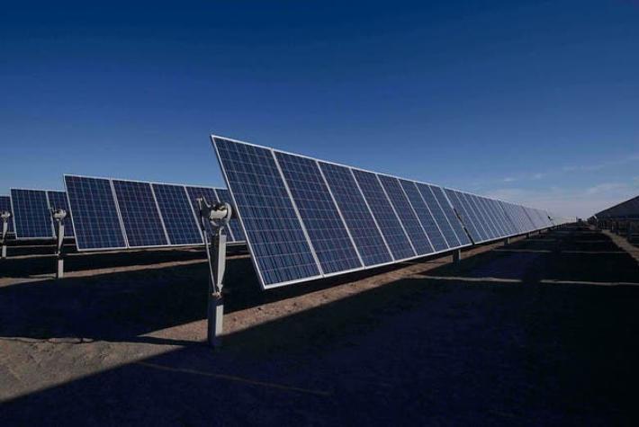 Empresa de energía solar SunEdison cae más de 40% en la bolsa ante versiones de quiebra